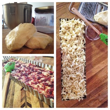 grated shortbread with jelly